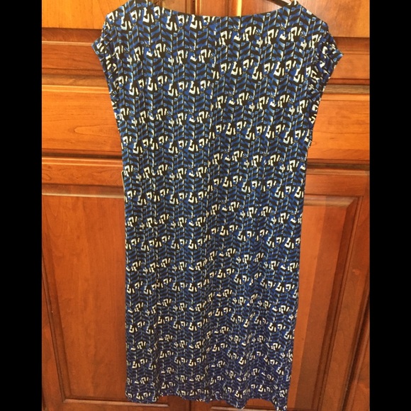 Sexy blue and white print dress - Picture 3 of 3